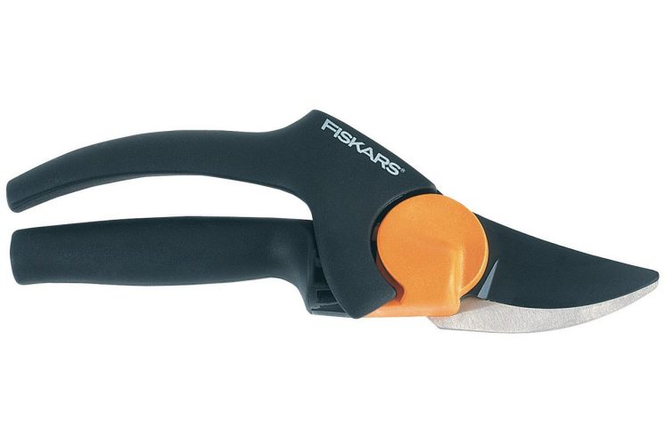 מזמרת יד FISKARS PowerGear™ P94 דגם: 1023628